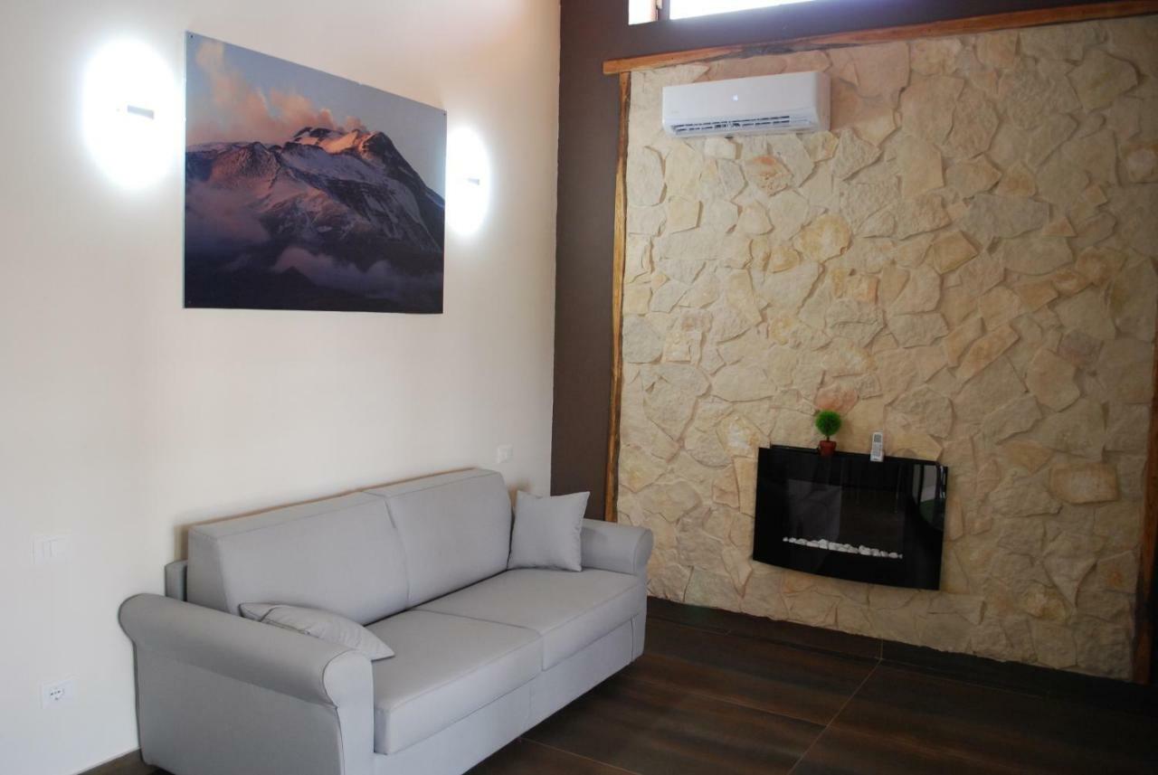 Etna Hills Scalilli Hotel Paterno  Kültér fotó